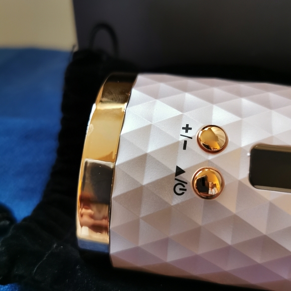 Silk wave delivers perfect curls - Picture 5 of 9